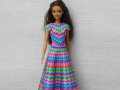 Barevné šaty pro Barbie