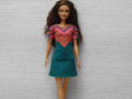 Barevné minišaty pro Barbie