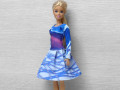 Barevné šaty pro Barbie