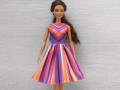 Pruhované šaty pro Barbie
