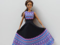 Dlouhé barevné šaty pro Barbie