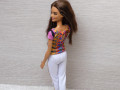 Barevné tričko pro Barbie