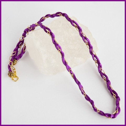 Fialovo zlatý náhrdelník fialový náhrdelník elegance 